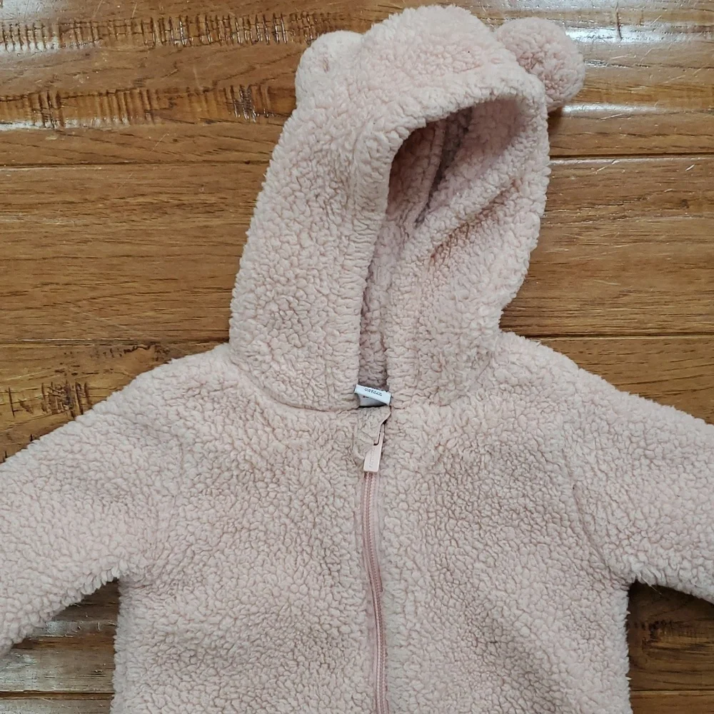 Old Navy Uni Bear Fuzzy Bunting